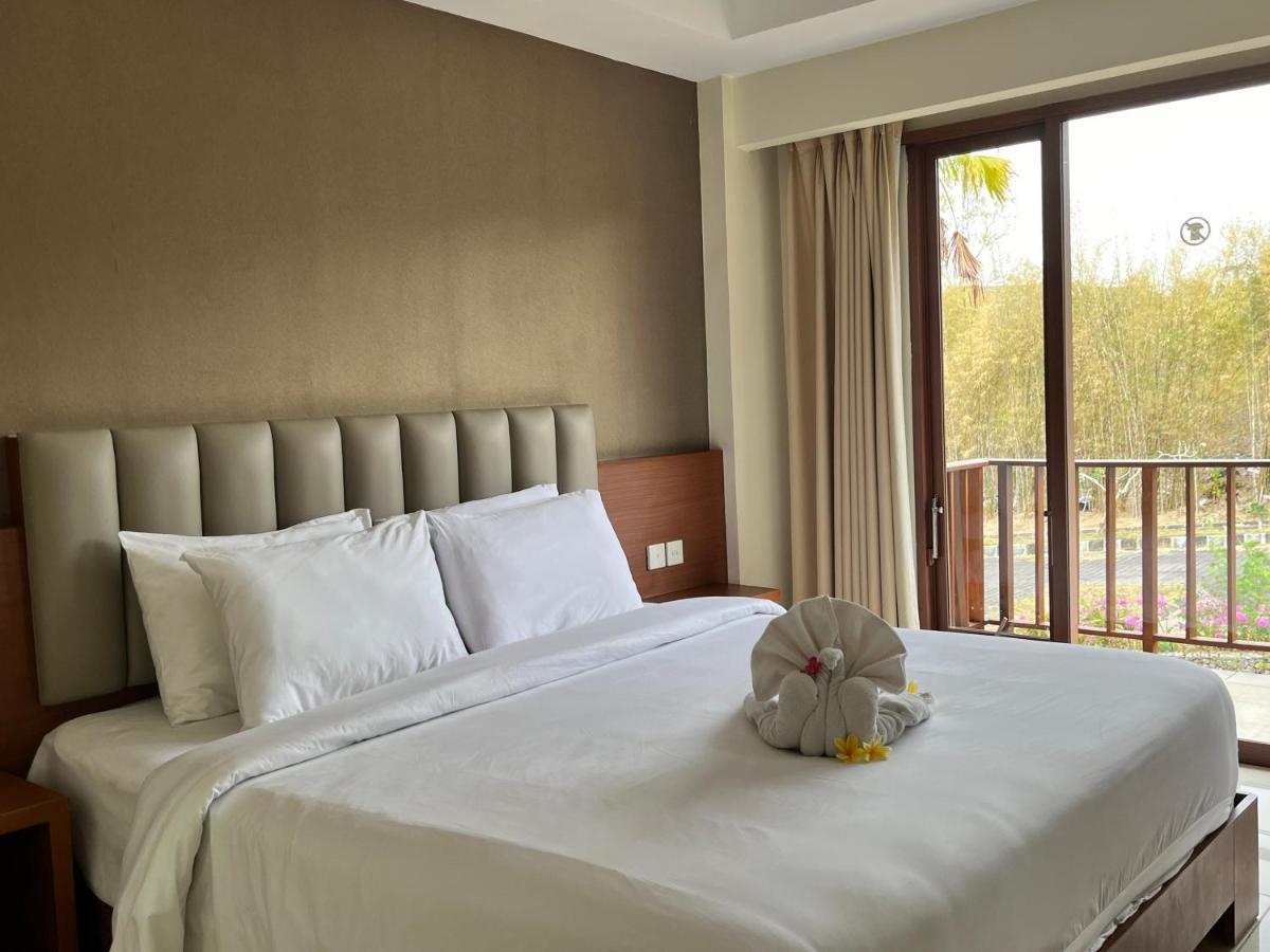 New Kuta Hotel อูลูวาตู ภายนอก รูปภาพ